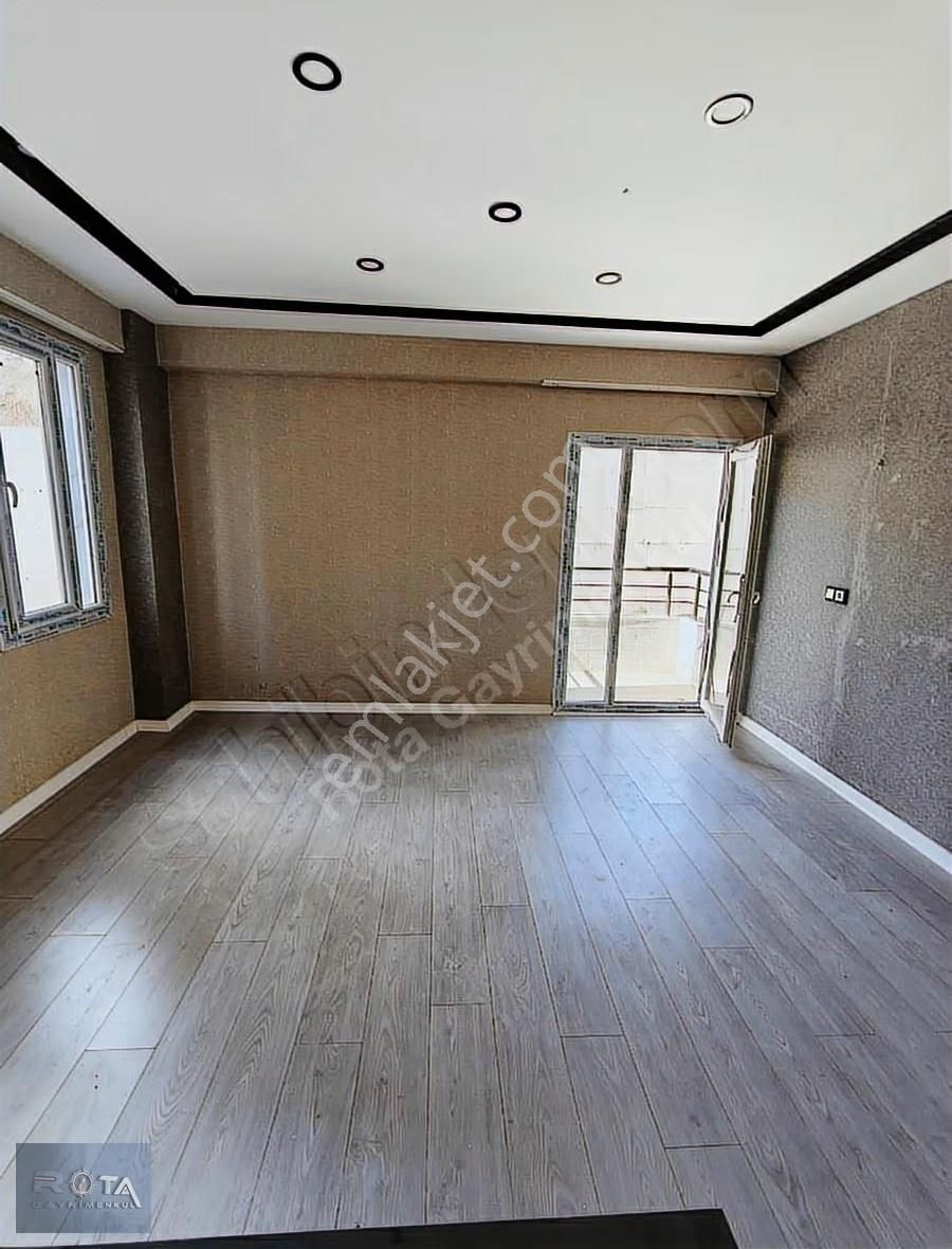 Rota'dan Sitesi İçinde Kiralık 2+0 Daire - Görsel 2