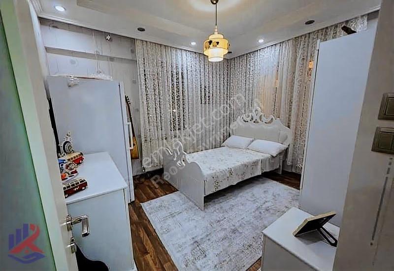 Reos Gayrimenkulden Tekzen Arkası Site İçindi Satılık 180m²daire - Görsel 16