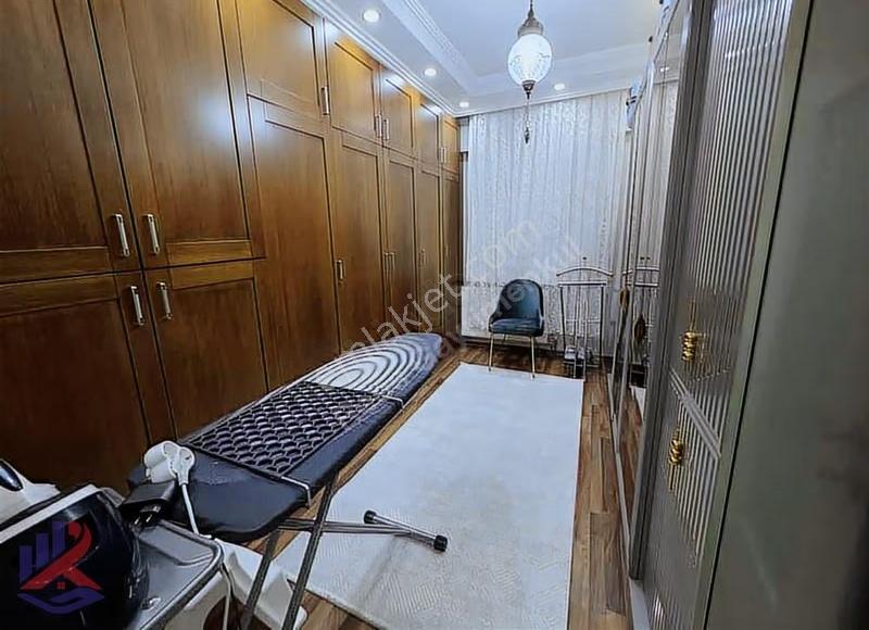 Reos Gayrimenkulden Tekzen Arkası Site İçindi Satılık 180m²daire - Görsel 12