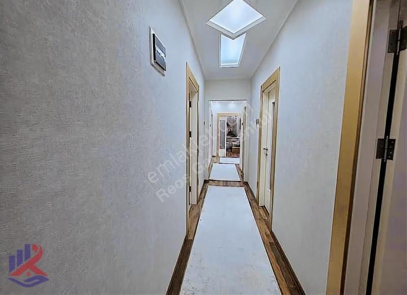 Reos Gayrimenkulden Tekzen Arkası Site İçindi Satılık 180m²daire - Görsel 8