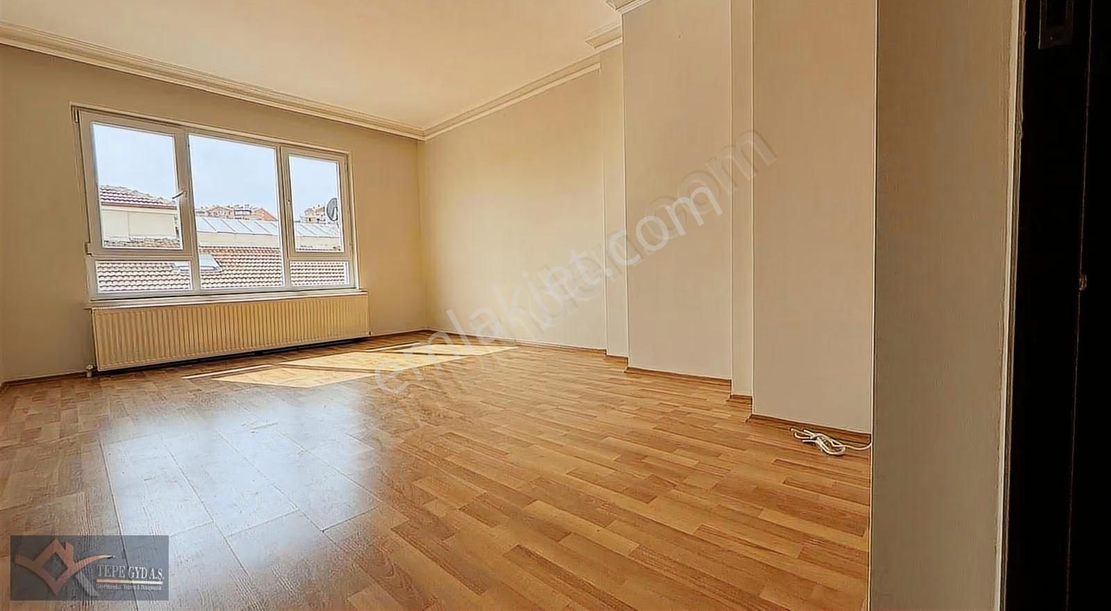 Kanunide Altında Daire Var 3+1+ Kiler + 2 Balkon Asansörlü !!! - Görsel 3