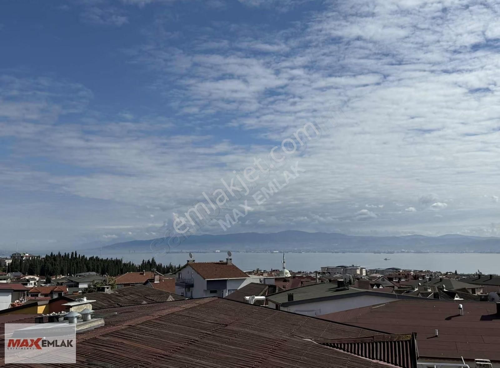 Bağlarbaşı Mahallesinde Deniz Manzaralı Sıfır Lüx 4+1 Dublex - Görsel 17