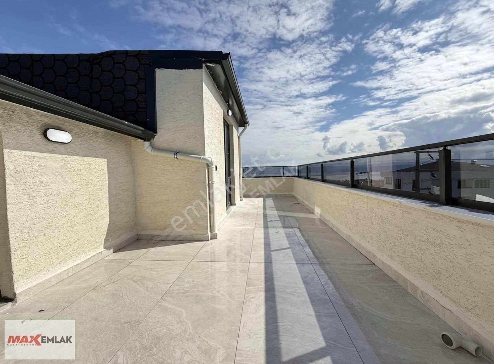 Bağlarbaşı Mahallesinde Deniz Manzaralı Sıfır Lüx 4+1 Dublex - Görsel 22