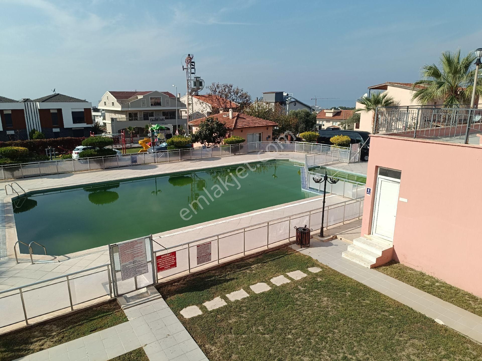 Kuşadası Kadınlar Denizinde Havuzlu Site 4+1 - Görsel 9