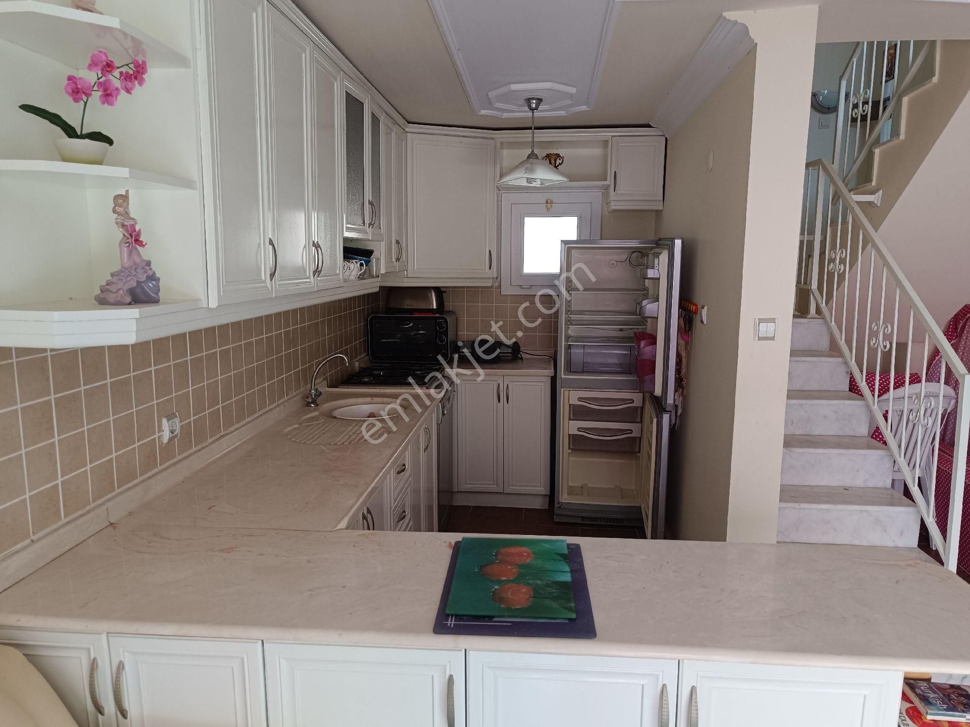 Kuşadası Kadınlar Denizinde Havuzlu Site 4+1 - Görsel 26