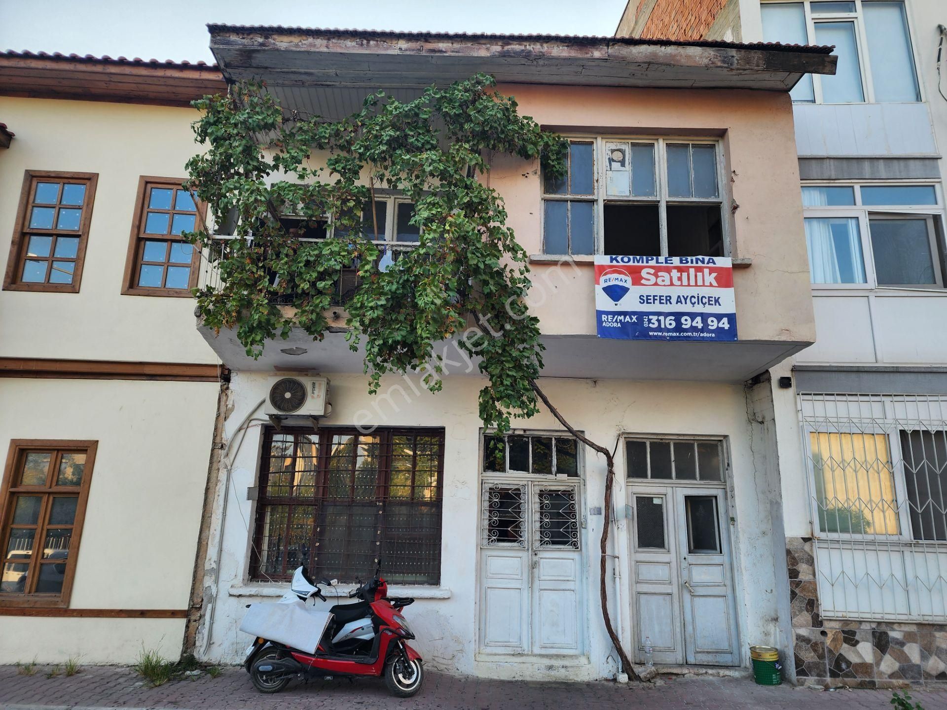 Antalya Çarşı Sinan'da Satılık 92 M2 Arsalı Müstakil Boş Bina