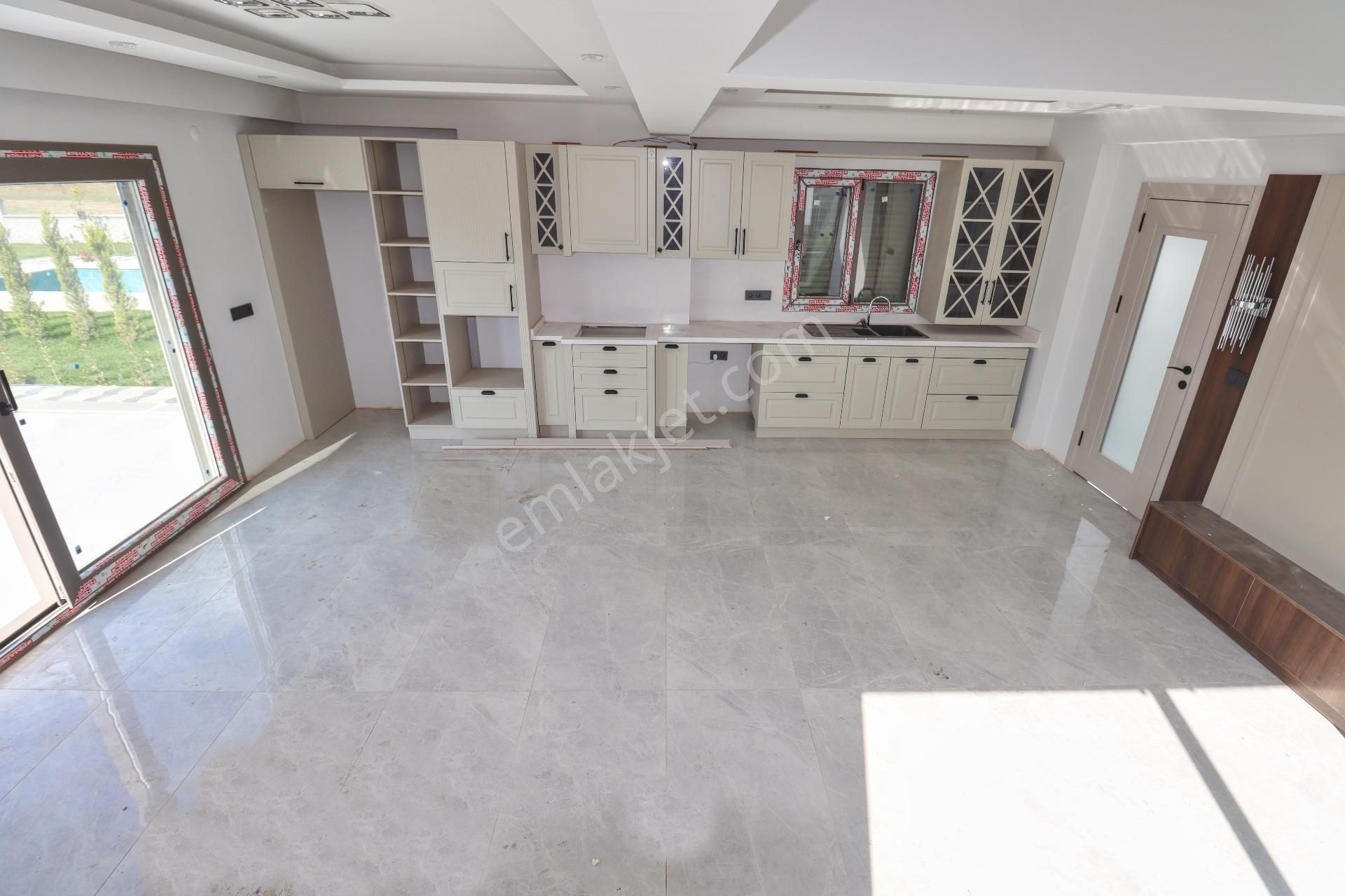 Güre'de 600 M2 Arsa İçinde Satılık Özel Havuzlu Villa - Görsel 20