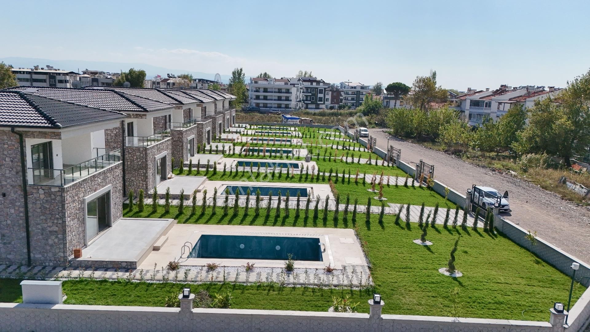 Güre'de 600 M2 Arsa İçinde Satılık Özel Havuzlu Villa - Görsel 7