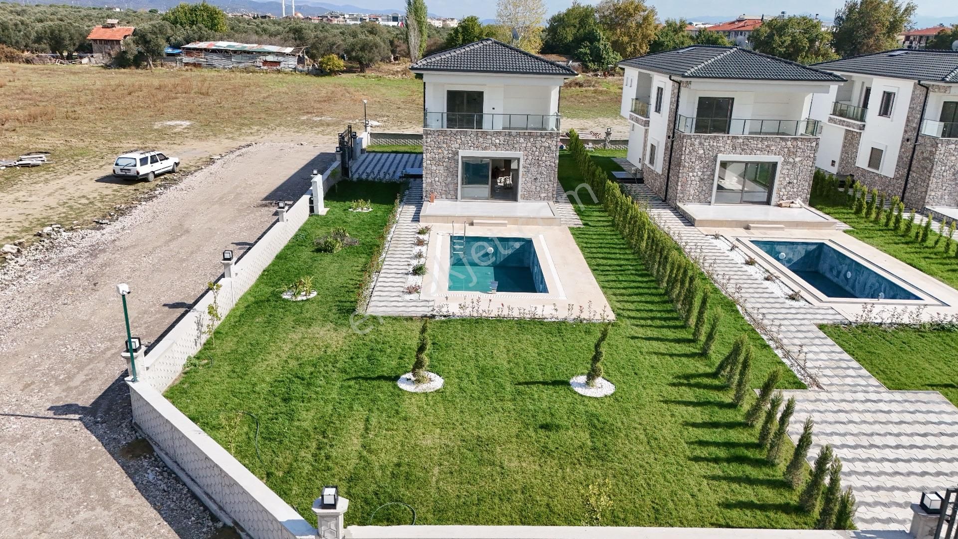 Güre'de 600 M2 Arsa İçinde Satılık Özel Havuzlu Villa - Görsel 9