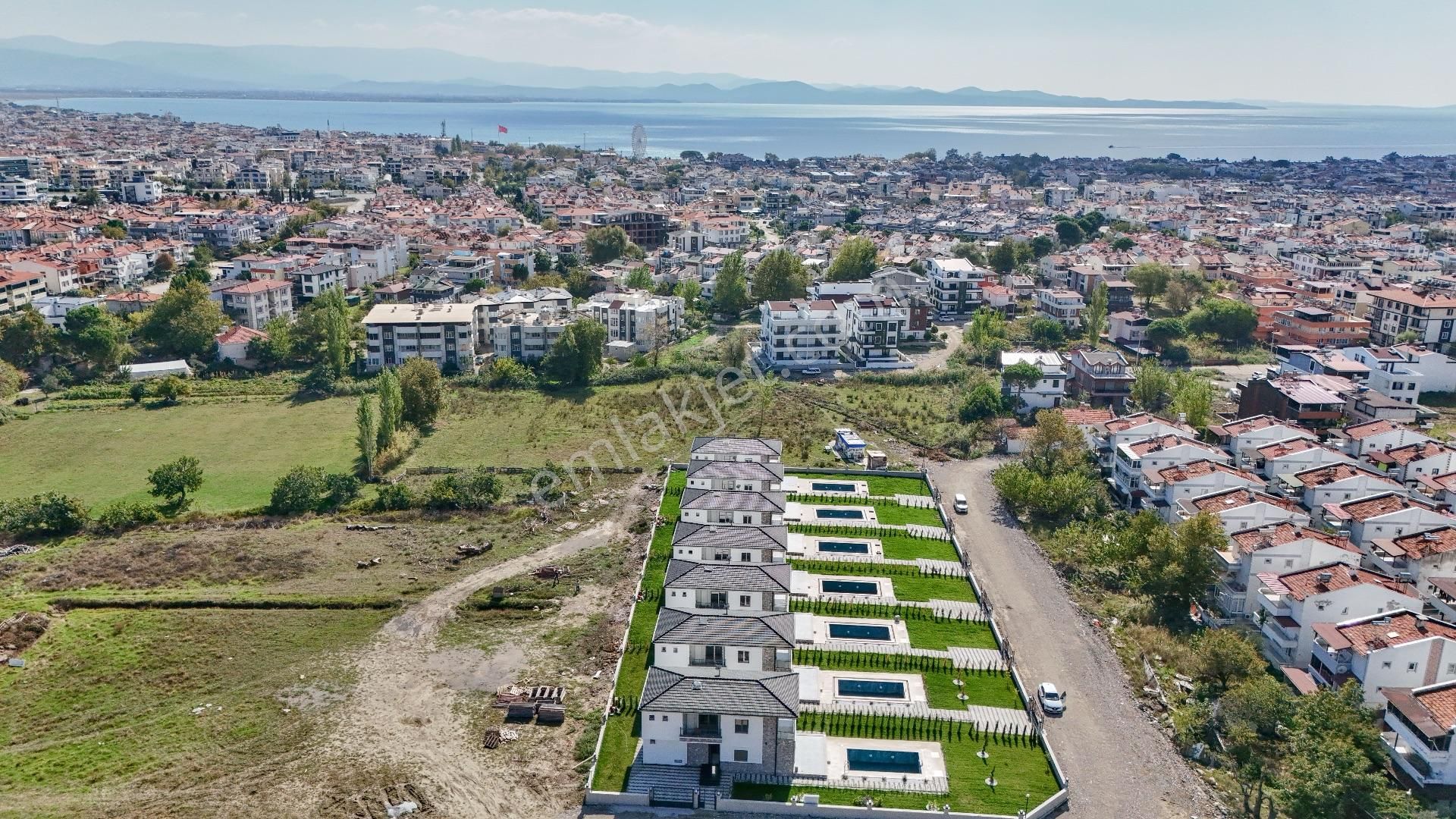 Güre'de 600 M2 Arsa İçinde Satılık Özel Havuzlu Villa - Görsel 10
