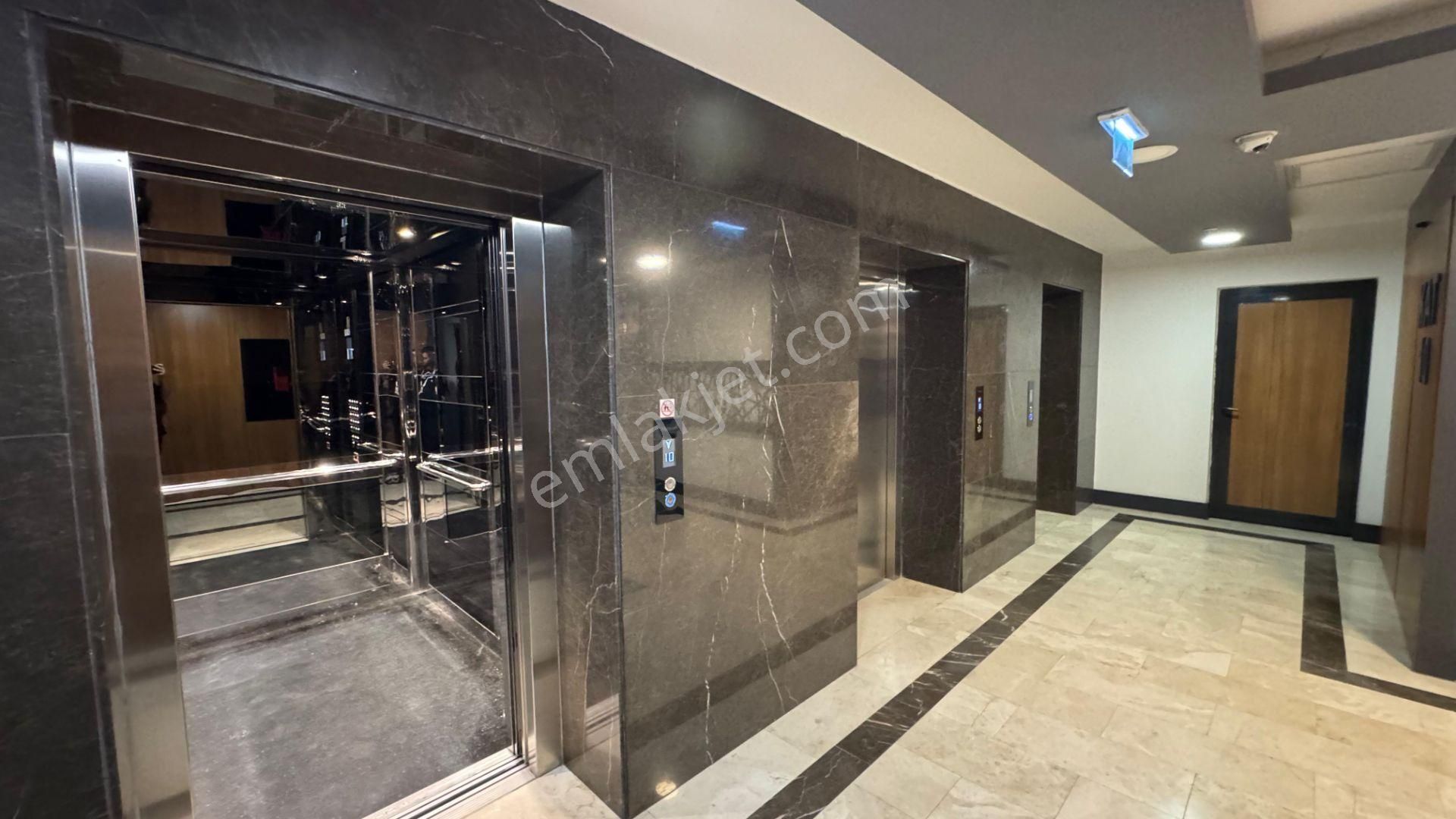 Çorlu'nun En Seçkin İş Merkezi Ballı Business Center'de Satılık 2+1 Ofis..!! - Görsel 16