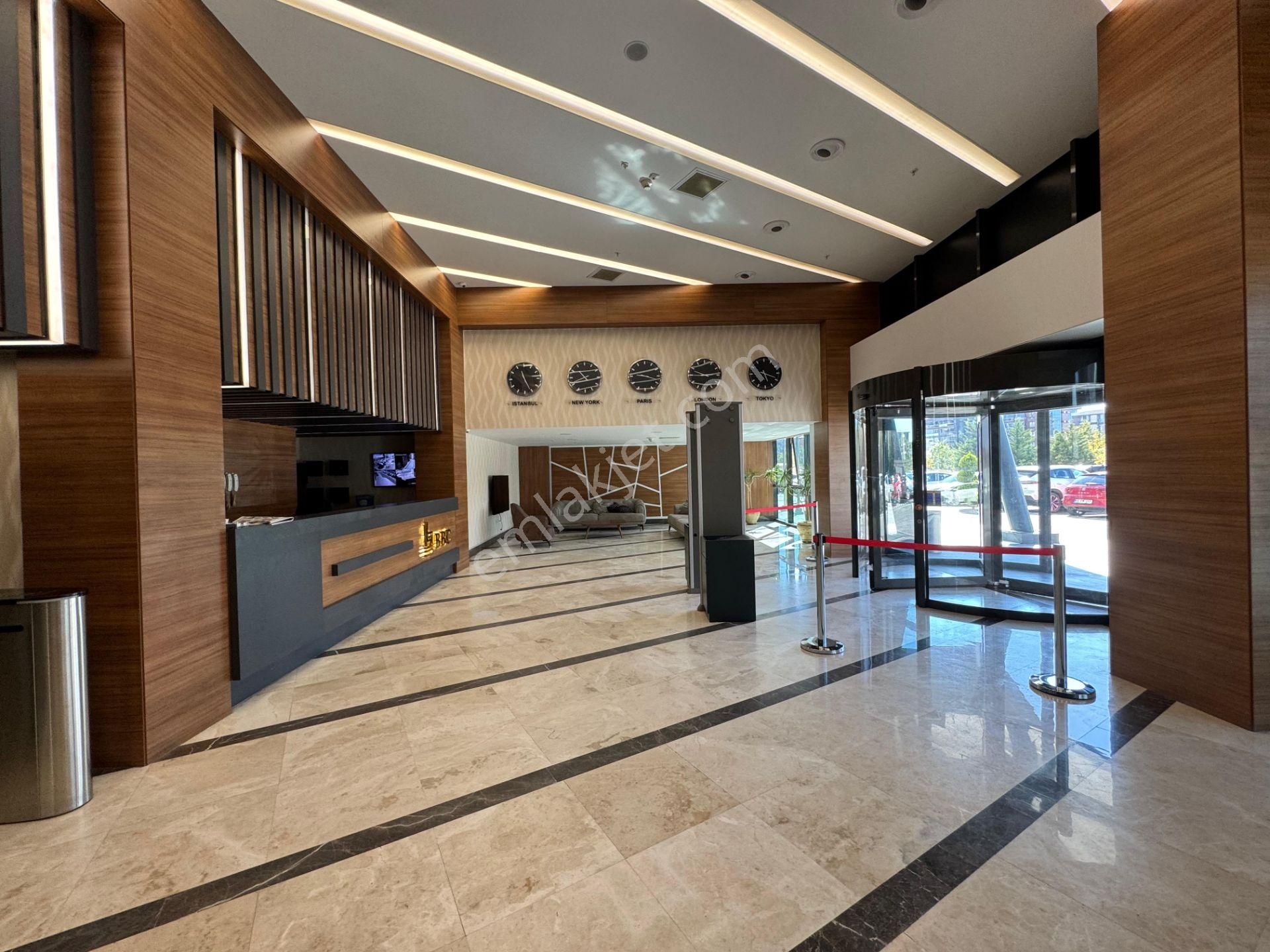 Çorlu'nun En Seçkin İş Merkezi Ballı Business Center'de Satılık 2+1 Ofis..!! - Görsel 26