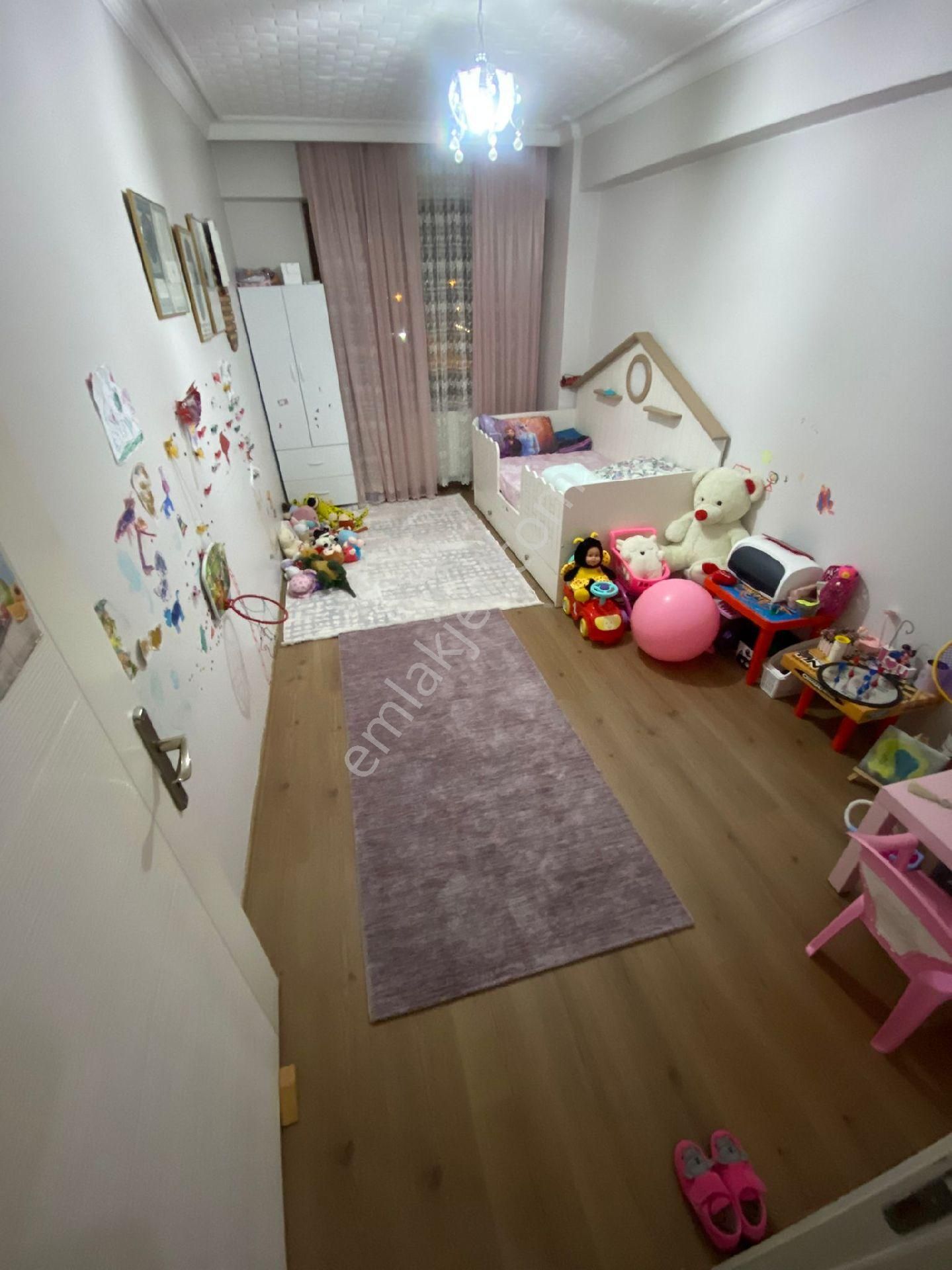 Tekirdağ Çorlu Rumeli Mahallesinde 180m2 Satılık 4+1 Dubleks Daire - Görsel 3