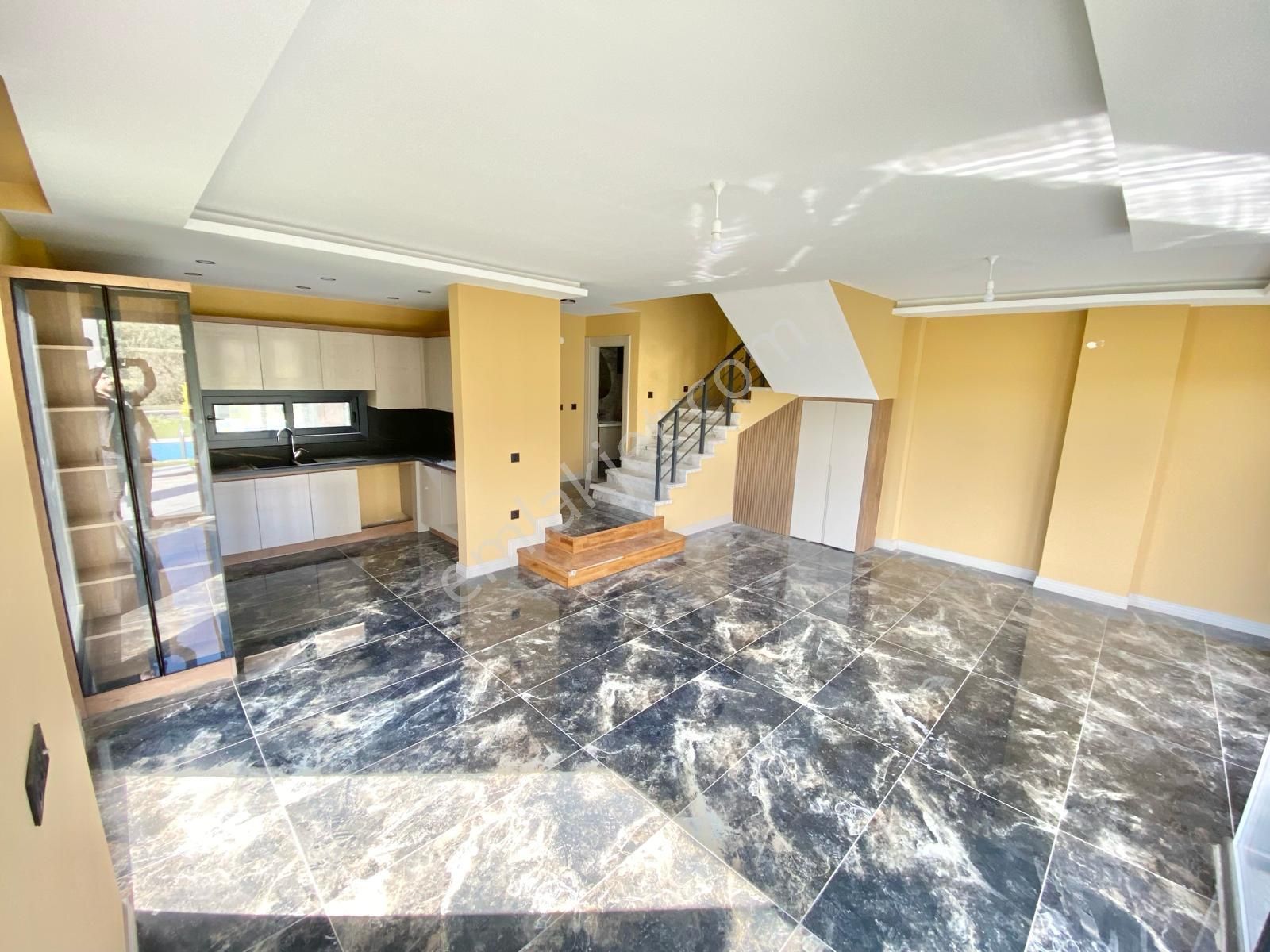 Yüksel'den Güre'de Havuzlu Lüx Proje De 4+1 Şahane Villa - Görsel 9