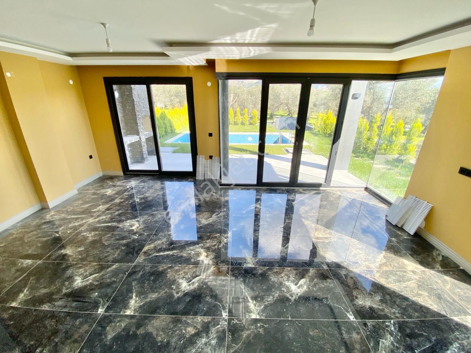 Yüksel'den Güre'de Havuzlu Lüx Proje De 4+1 Şahane Villa - Görsel 12