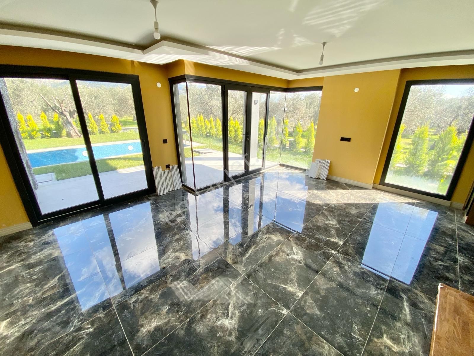 Yüksel'den Güre'de Havuzlu Lüx Proje De 4+1 Şahane Villa - Görsel 14