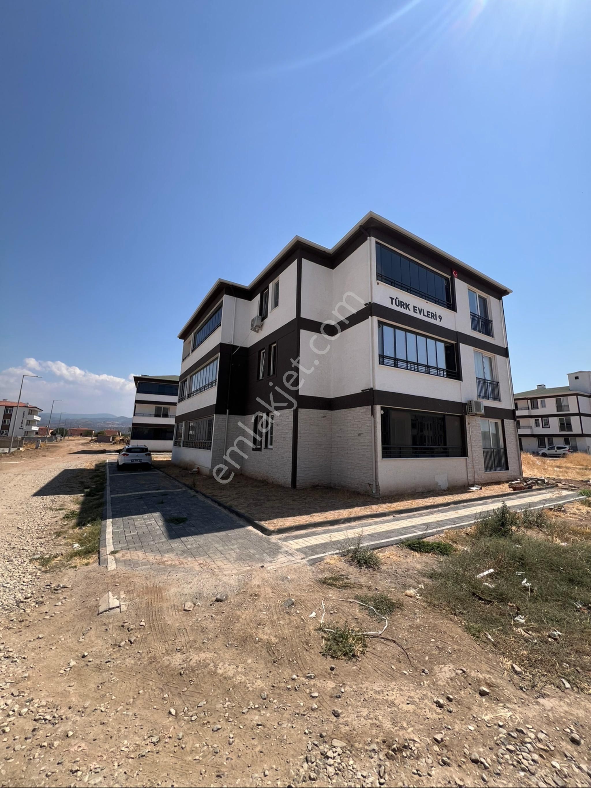 🔵 Gömeç Mithatpaşada Geniş 3+1 Kapalı Mutfak - Görsel 3