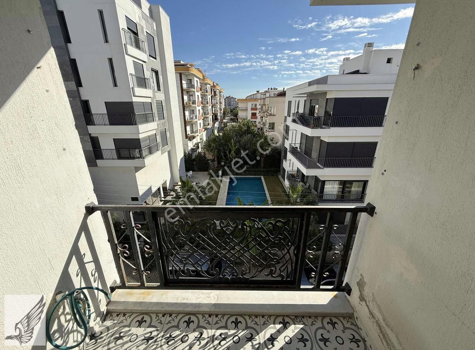 Seferihisar Ana Cadde Üzerinde Kullanışlı Satılık 1+1 Daire - Görsel 22