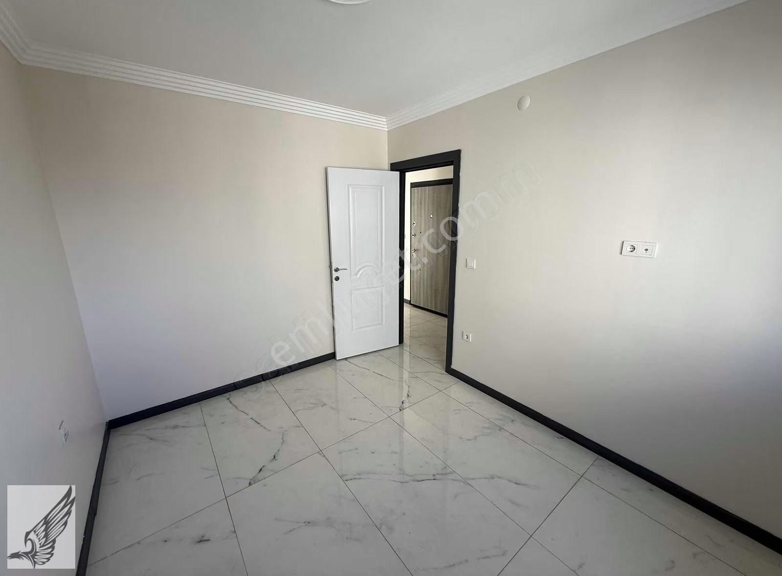 Seferihisar Ana Cadde Üzerinde Kullanışlı Satılık 1+1 Daire - Görsel 5