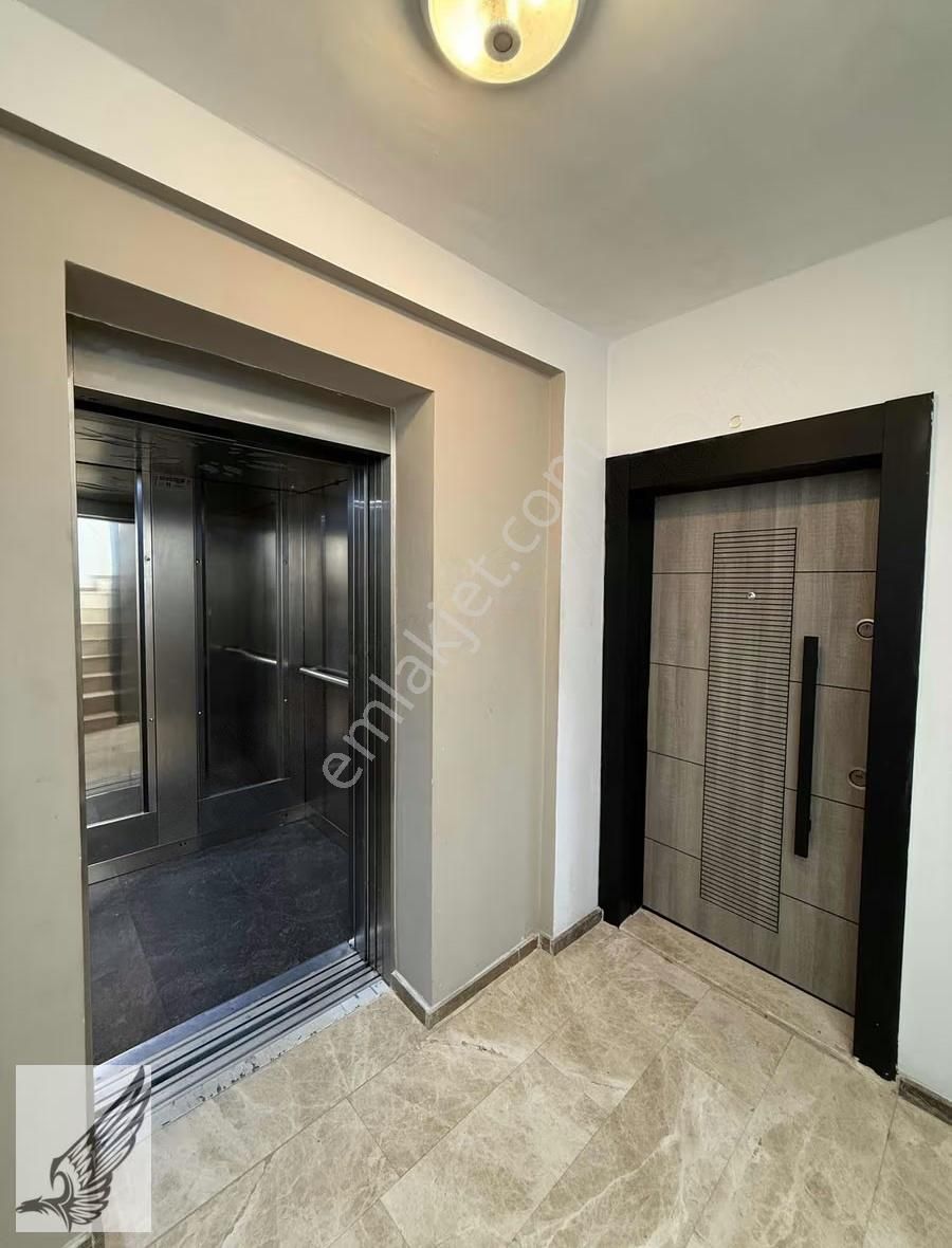Seferihisar Ana Cadde Üzerinde Kullanışlı Satılık 1+1 Daire - Görsel 14