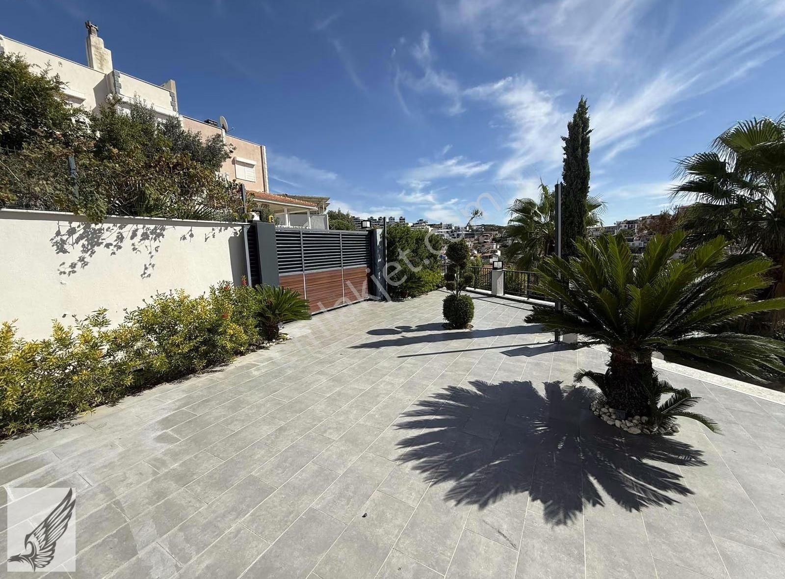 Metekent Sitesinde Panoramik Manzaralı Köşe Konumda 5+1 Villa - Görsel 4