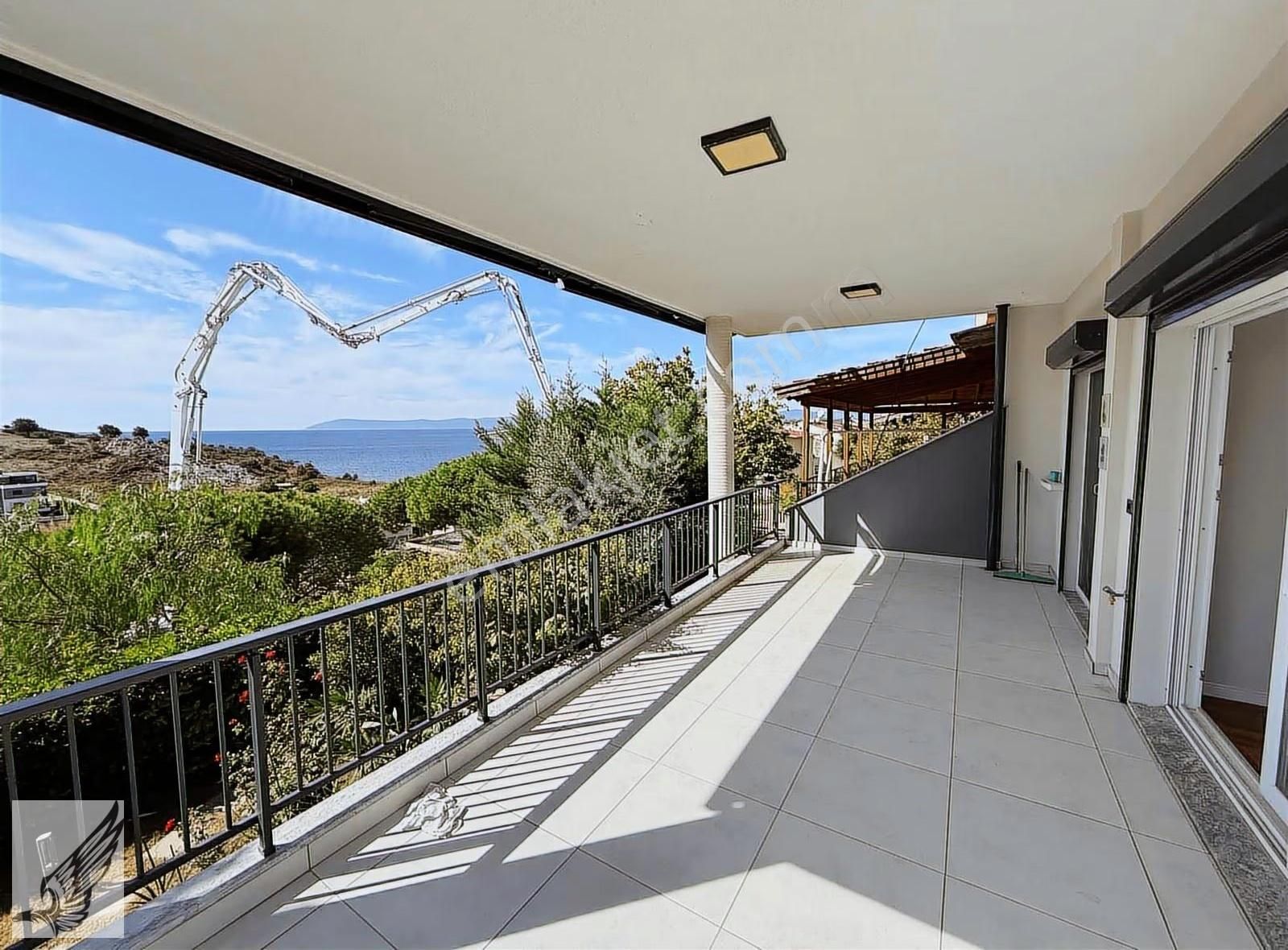 Metekent Sitesinde Panoramik Manzaralı Köşe Konumda 5+1 Villa - Görsel 12