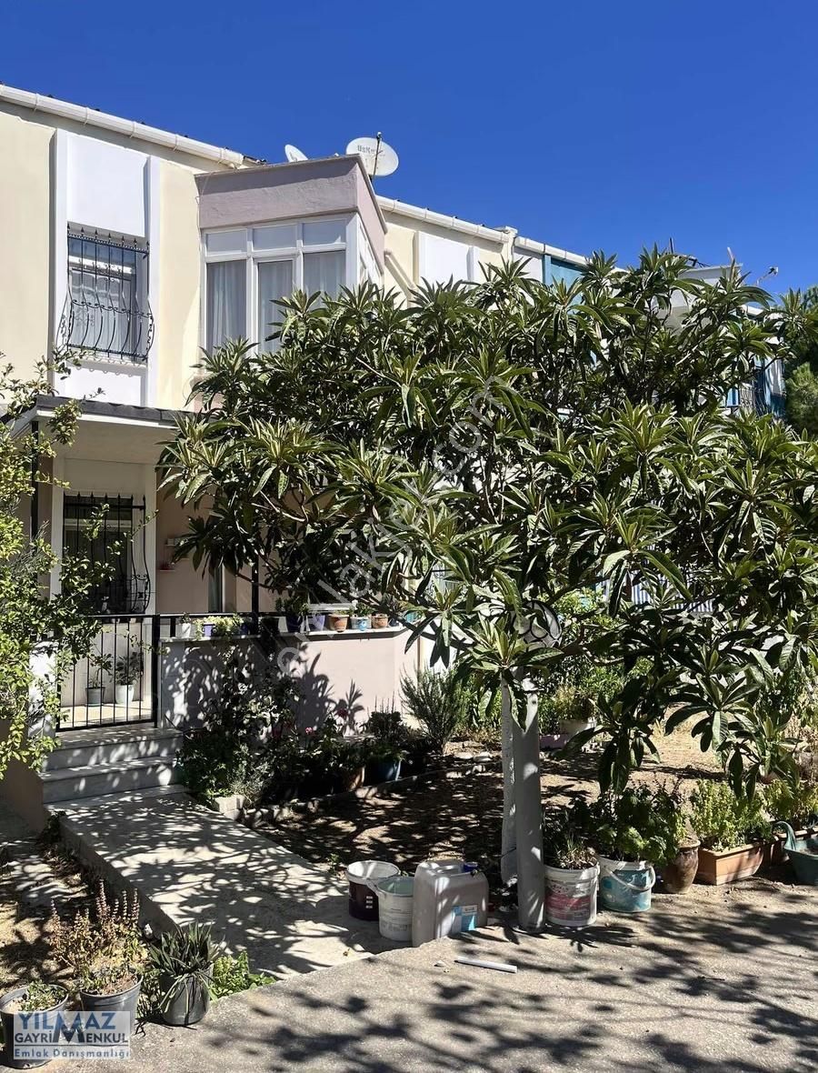 Bahçeli 372 M² Arsa İçinde 4+1 Satılık Tripleks - Görsel 5