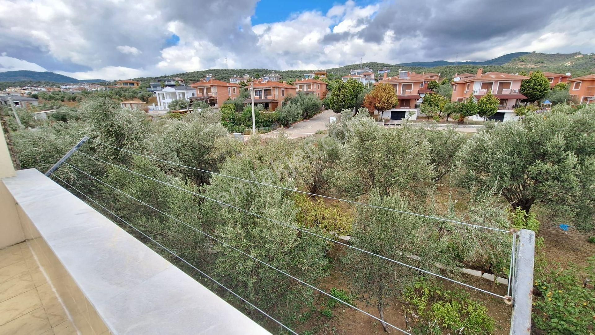 Altınoluk Narlı`da Deniz'e Yakın Satılık 4+1 Tripleks Villa - Görsel 24