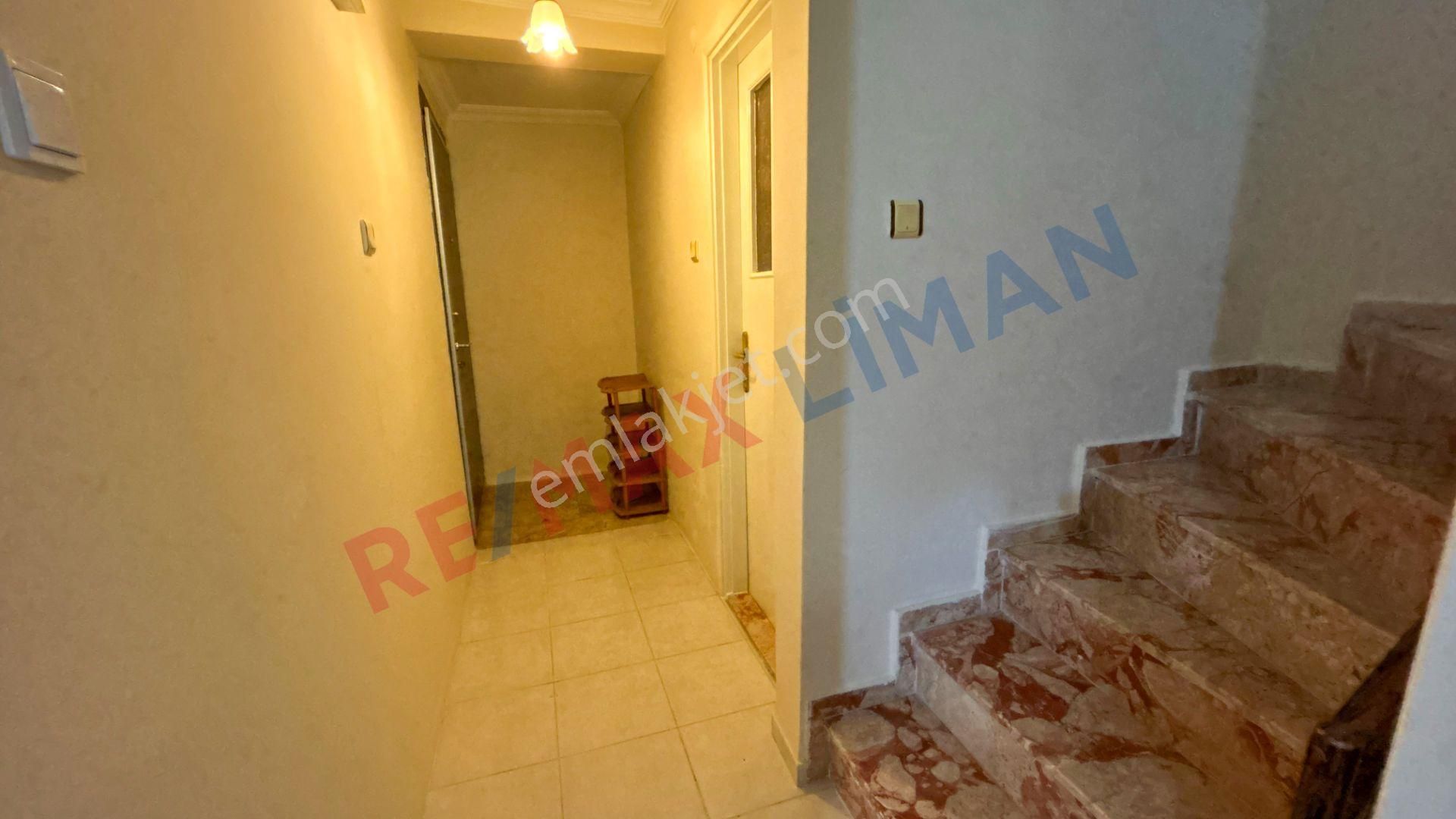 Altınoluk Narlı`da Deniz'e Yakın Satılık 4+1 Tripleks Villa - Görsel 21