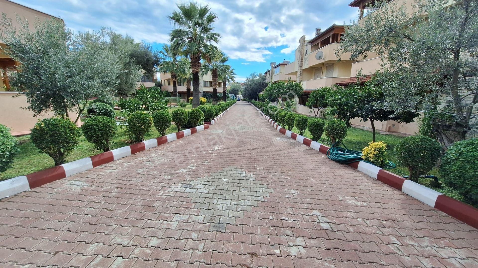 Altınoluk Narlı`da Deniz'e Yakın Satılık 4+1 Tripleks Villa - Görsel 4