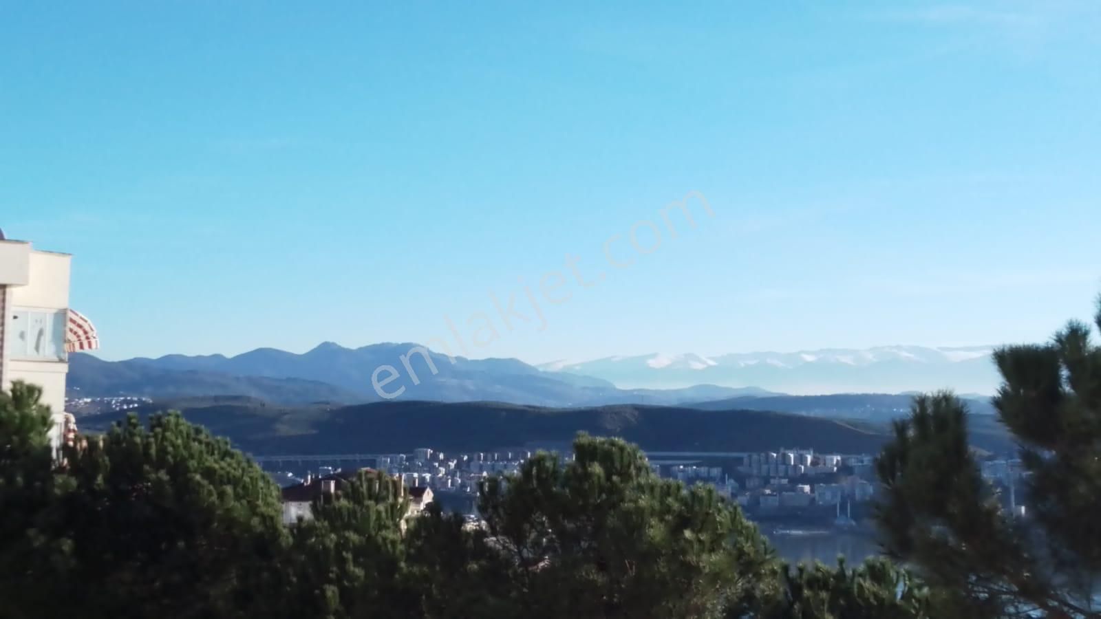 Gemlik Cumhuriyet Mah.de Kiralık Daire 3+1 Deniz Manzaralı Arakat Asansörlü Kombili - Görsel 29