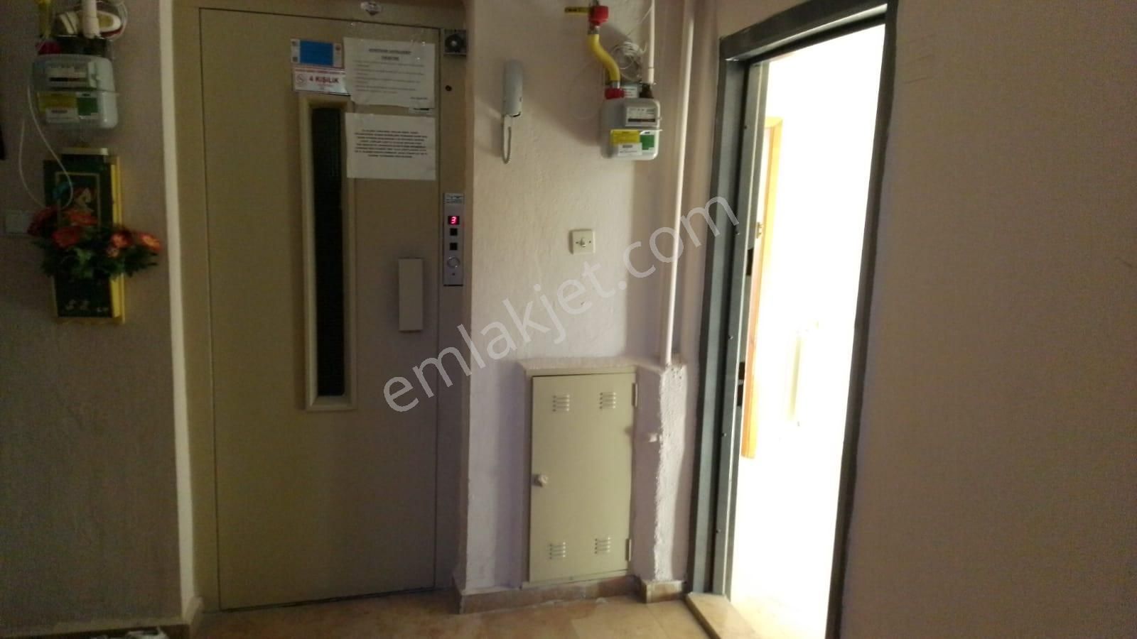 Gemlik Cumhuriyet Mah.de Kiralık Daire 3+1 Deniz Manzaralı Arakat Asansörlü Kombili - Görsel 27