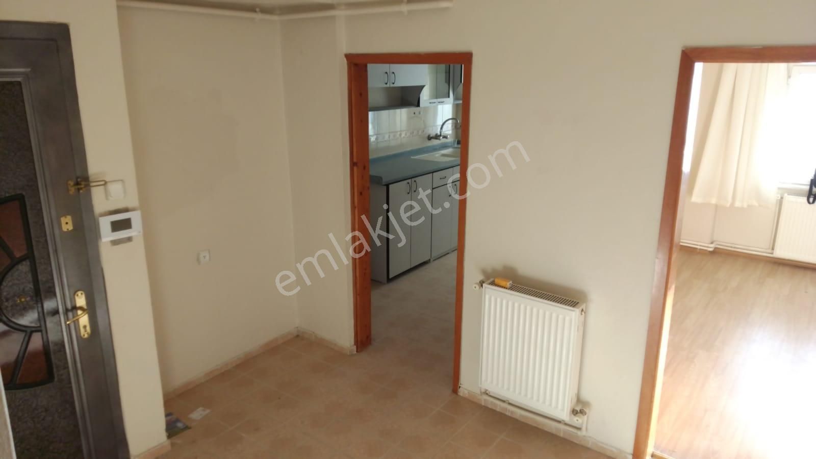 Gemlik Cumhuriyet Mah.de Kiralık Daire 3+1 Deniz Manzaralı Arakat Asansörlü Kombili - Görsel 13