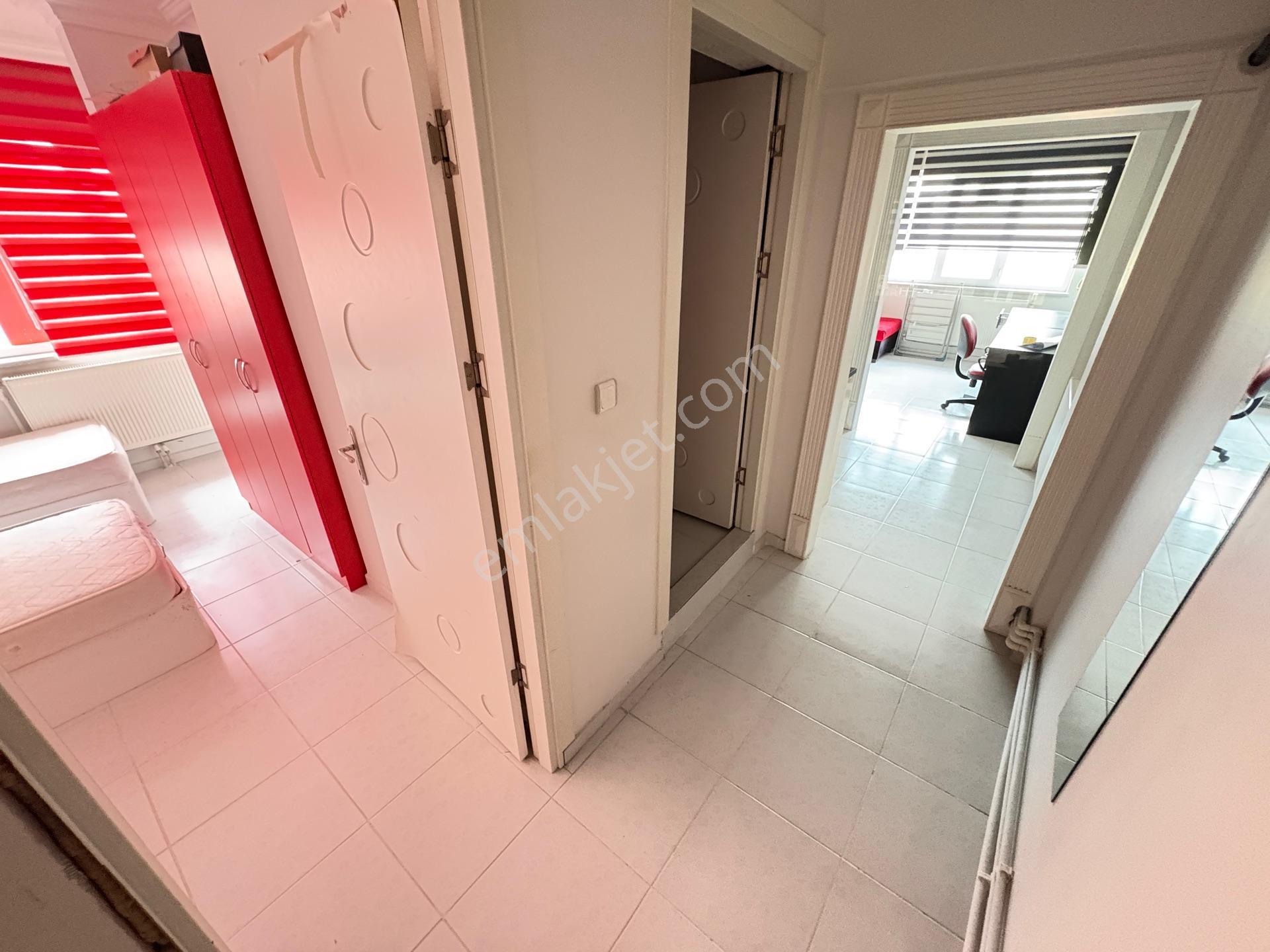 Marmara'dan Kocasinan'da 1+1 Geniş Kiralık Daire - Görsel 11