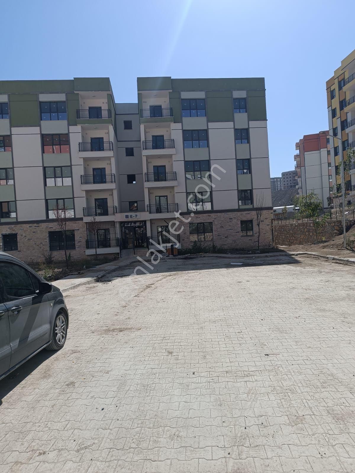 Hatay Antakya Dikmece 6 Bölge 5 Etap Kiralık Son Kat Daire Anna Cadde Üzerinde Hriir - Görsel 2