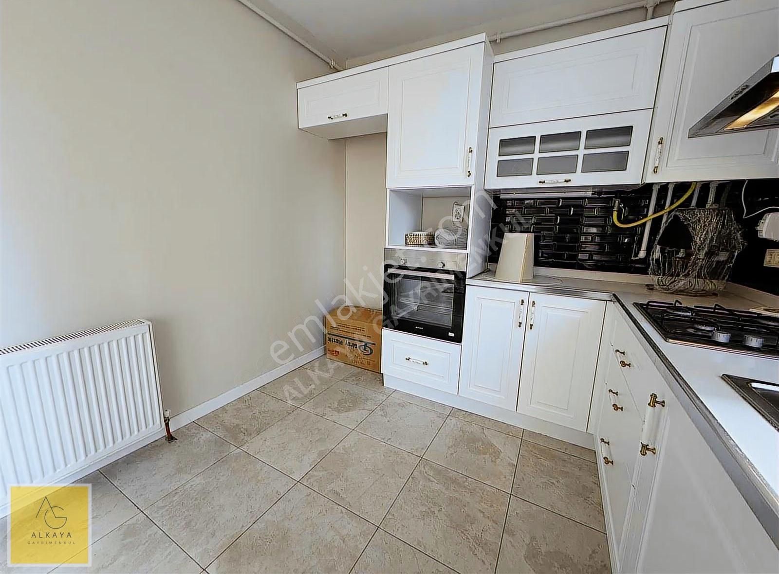 Alkaya'dan Kozyatağı^nda Satılık 2+1 Boş Daire Ayşe Kadında - Görsel 3