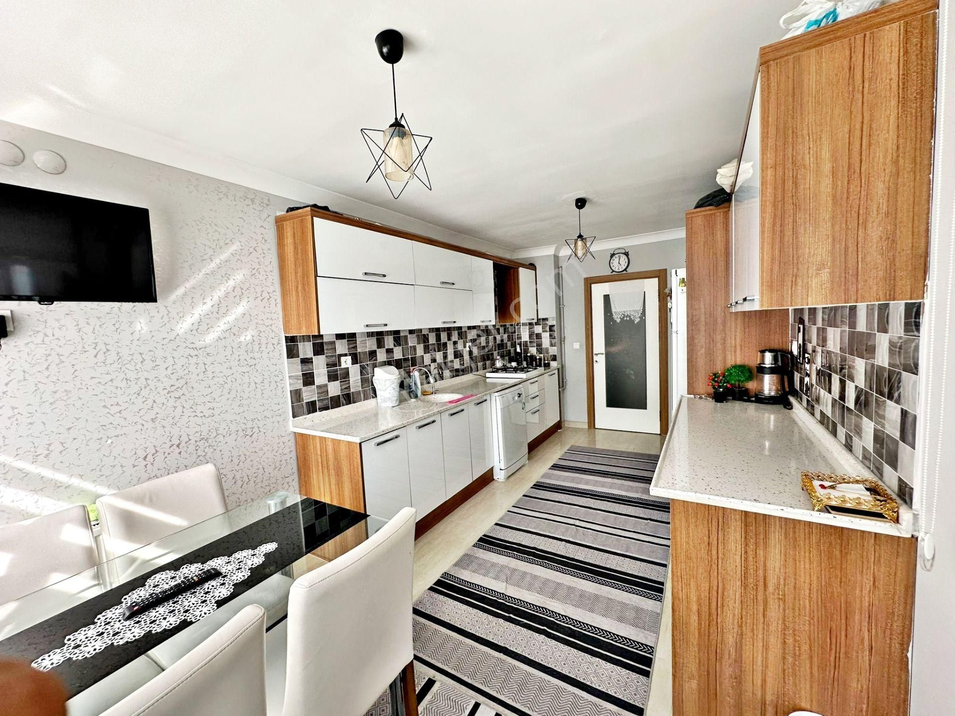 Estergon Konutlarında Site İçerisinde Satılık Lüx 4+1 Daire - Görsel 3