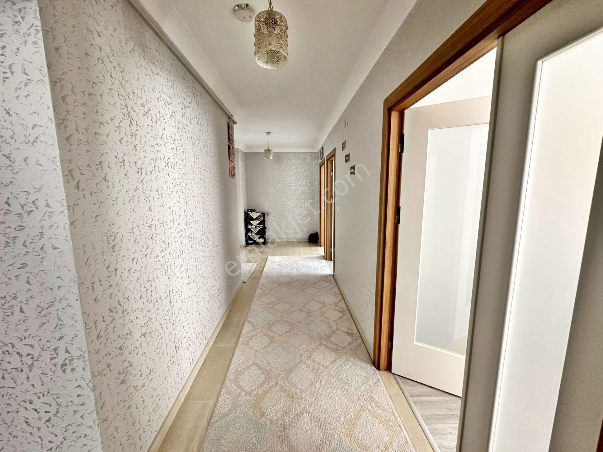 Estergon Konutlarında Site İçerisinde Satılık Lüx 4+1 Daire - Görsel 27
