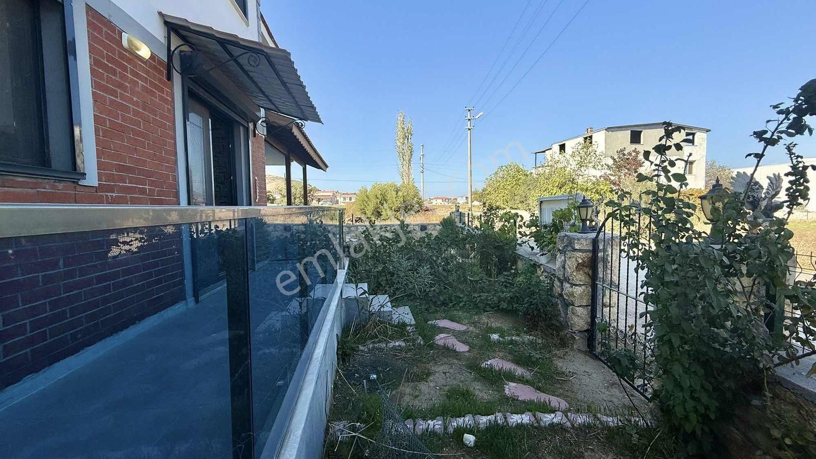 Foça Yenibağarası Müstakil Girişli Bahçeli Dubleks 2+1 - Görsel 7