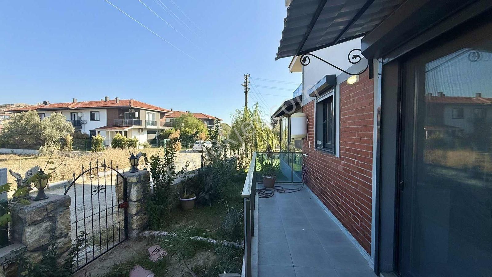 Foça Yenibağarası Müstakil Girişli Bahçeli Dubleks 2+1 - Görsel 13