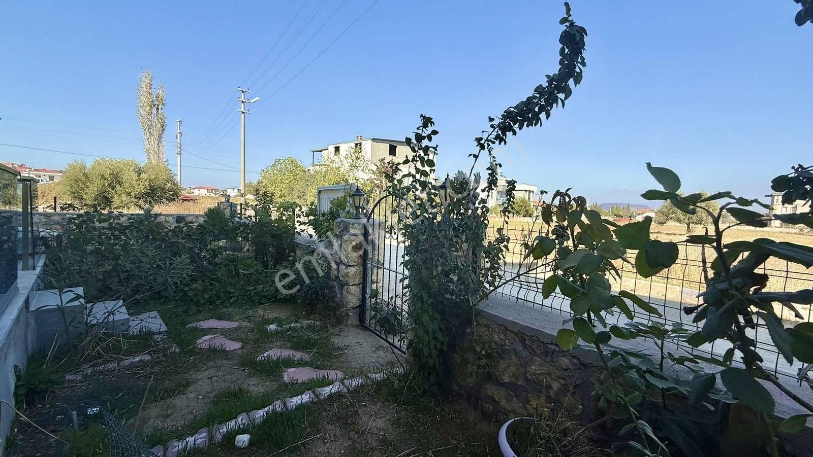 Foça Yenibağarası Müstakil Girişli Bahçeli Dubleks 2+1 - Görsel 32