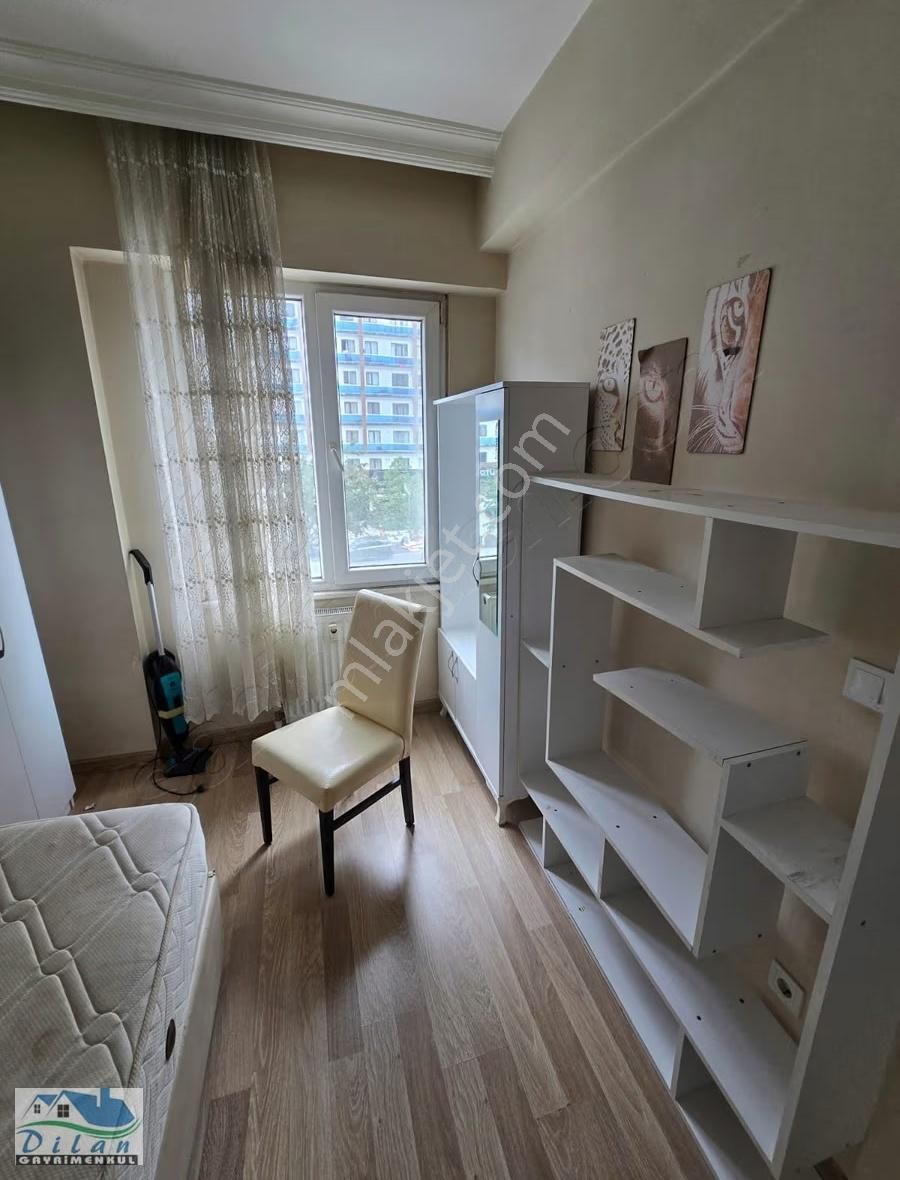 Dilan Gyo'dan Kiralık 1+1 Eşyalı Metrobüse Yakın Merkezdeee - Görsel 8