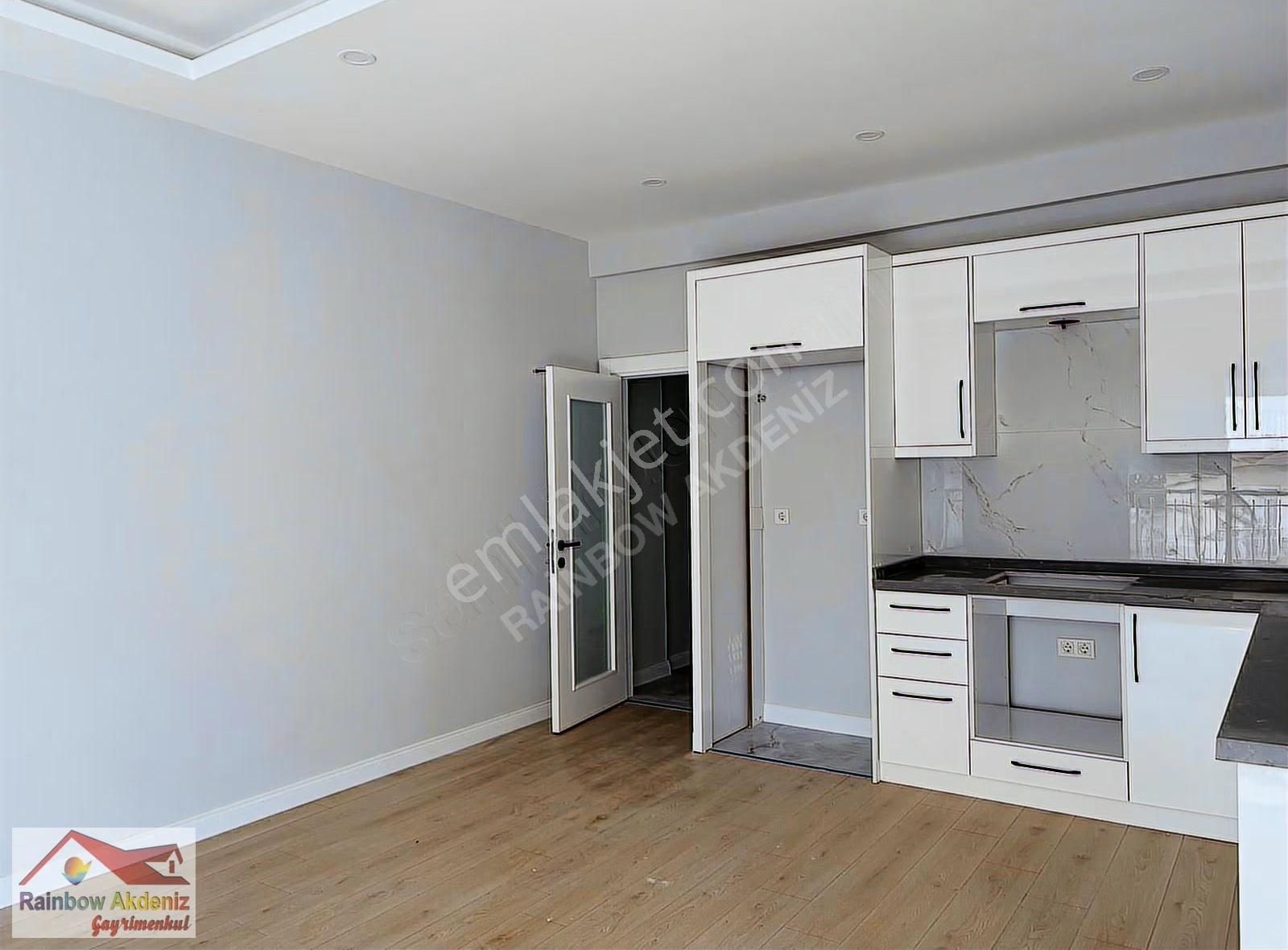 Ilıca Da Merkezi Konumda Asansörlü Odunluklu 2+1 Satılık Daire.. - Görsel 13