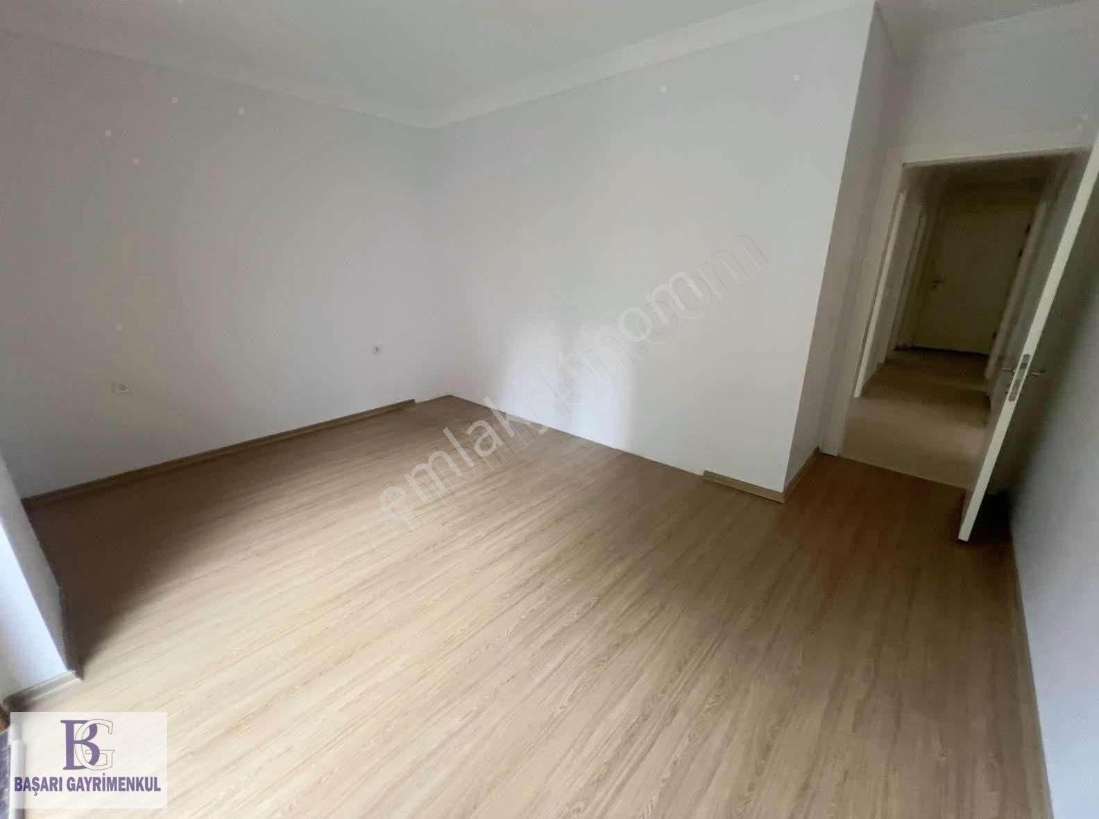 Başarı'dan Suadiye'de Bağdat'a Yakın 140m2 Balkonlu 3+1 - Görsel 8