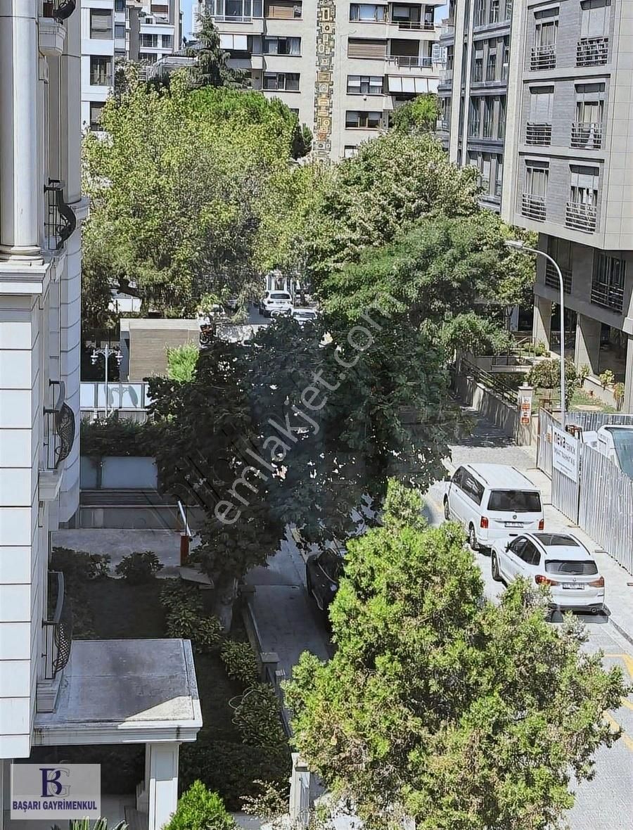 Başarı'dan Suadiye Sahil'de Butik Bina'da 160m2 Balkonlu 3+1 - Görsel 15