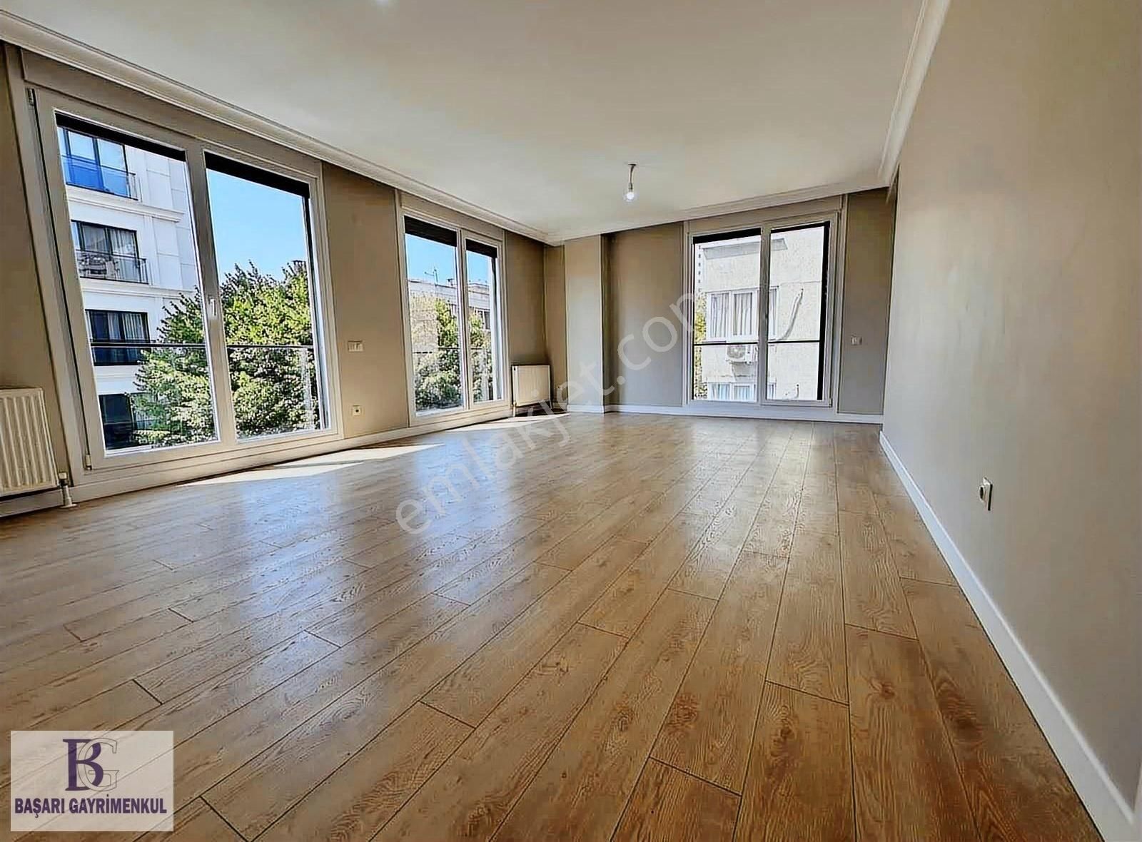 Başarı'dan Bağdat Caddesine 8. Bina 7 Yıllık Balkonlu