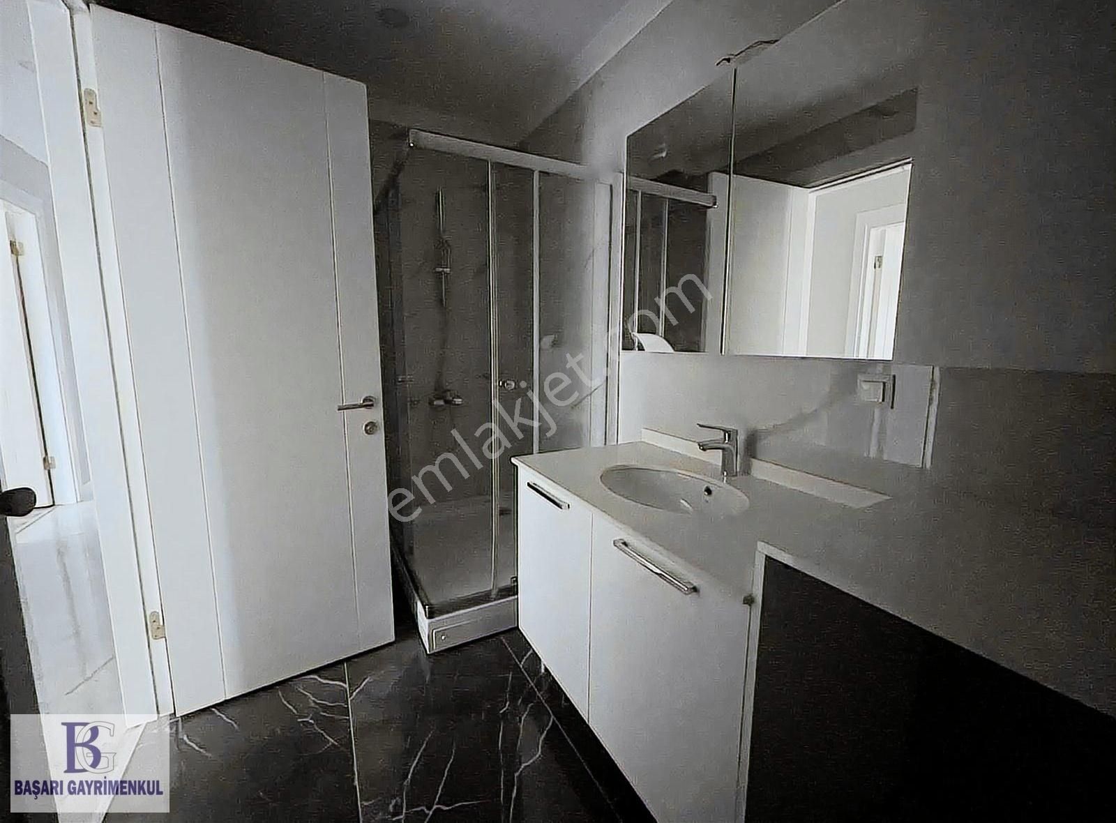 Bağdat Cad. 4binada 55m2 Salonlu 200m2 4+1 Balkonlu Sıfır Binada