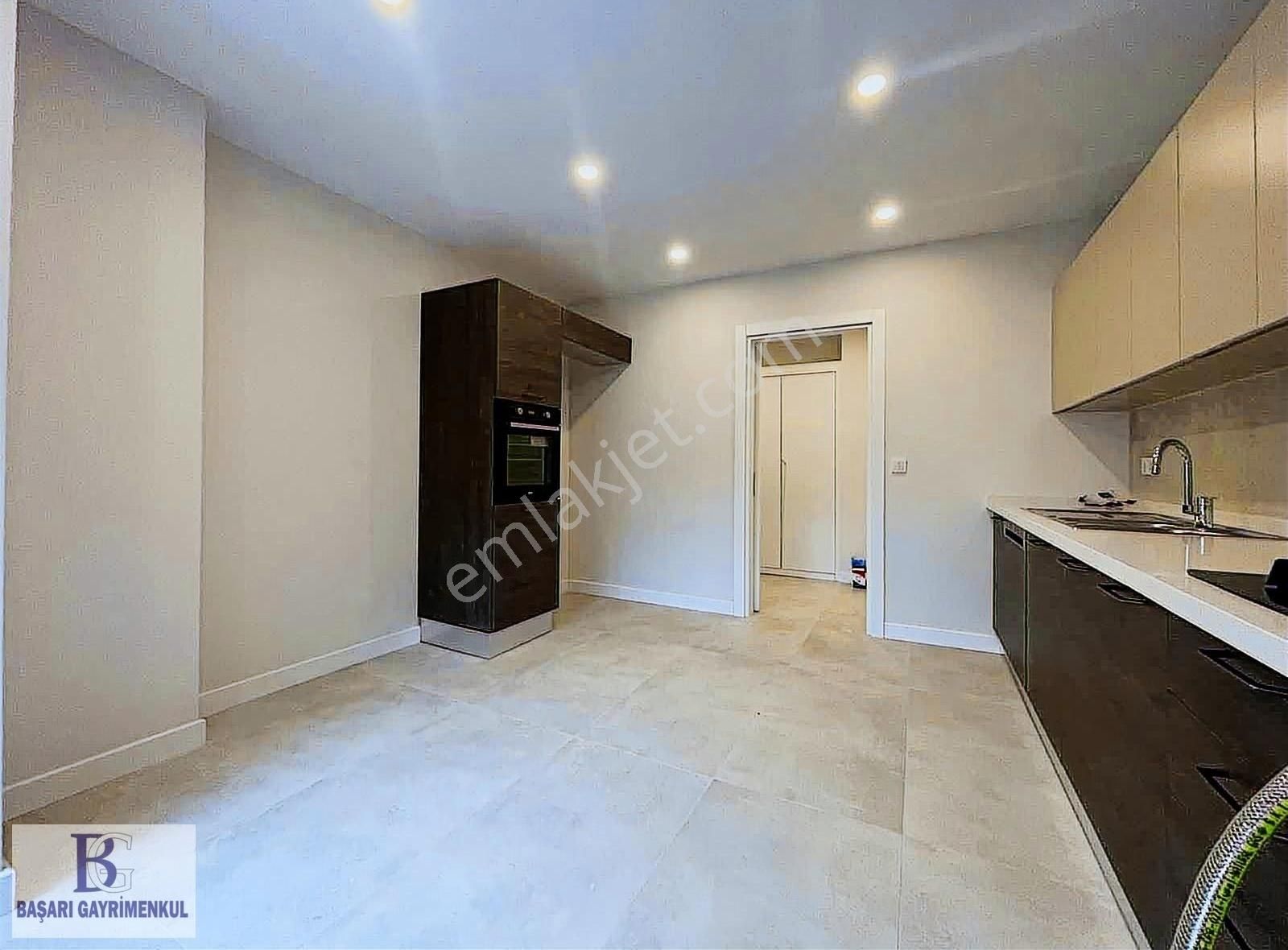 Başarı'dan Bağdat'a Çok Yakın 220 M2 Geniş Balkonlu ( Sıfır ) - Görsel 20