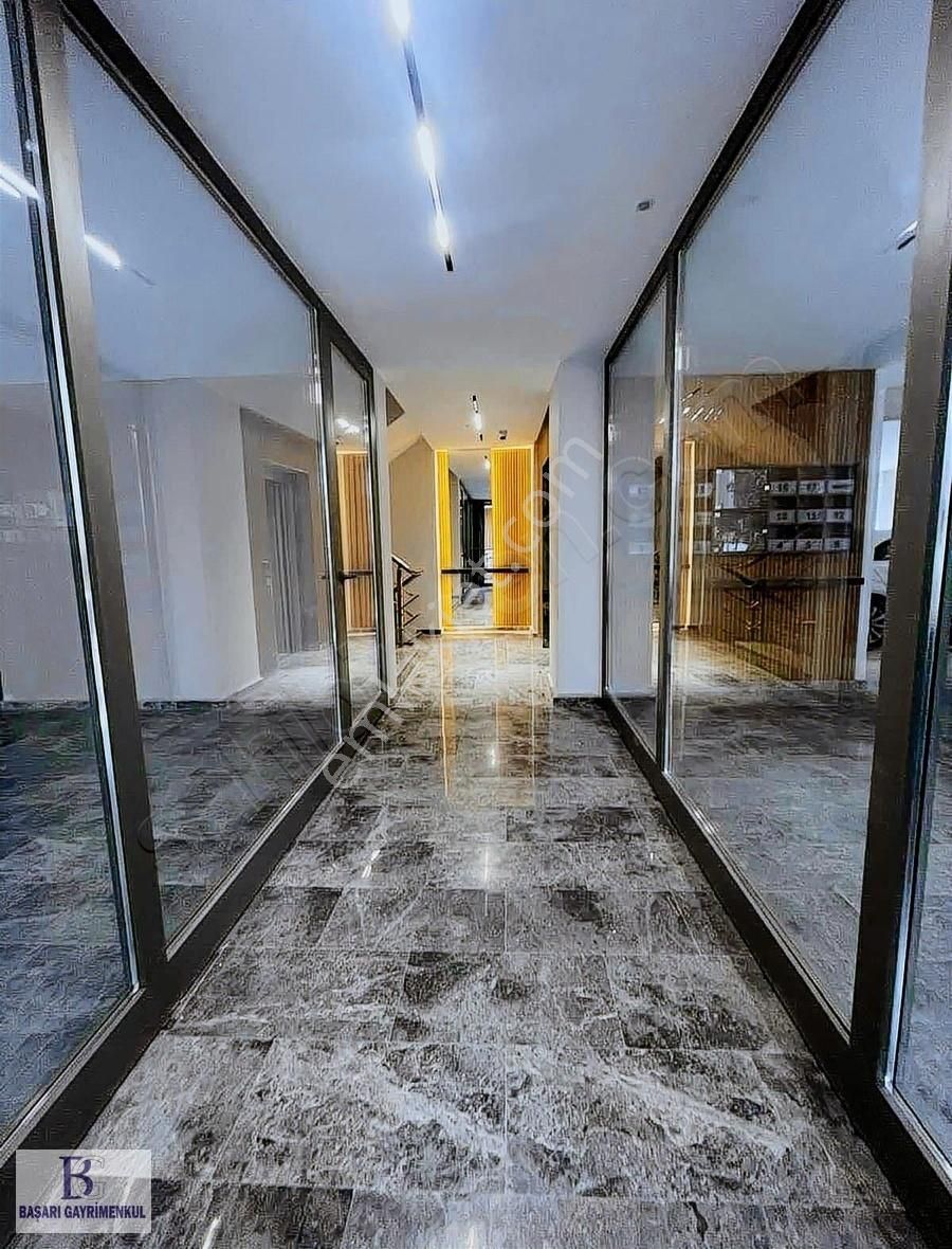 Başarı'dan Bağdat'a Çok Yakın 220 M2 Geniş Balkonlu ( Sıfır ) - Görsel 21