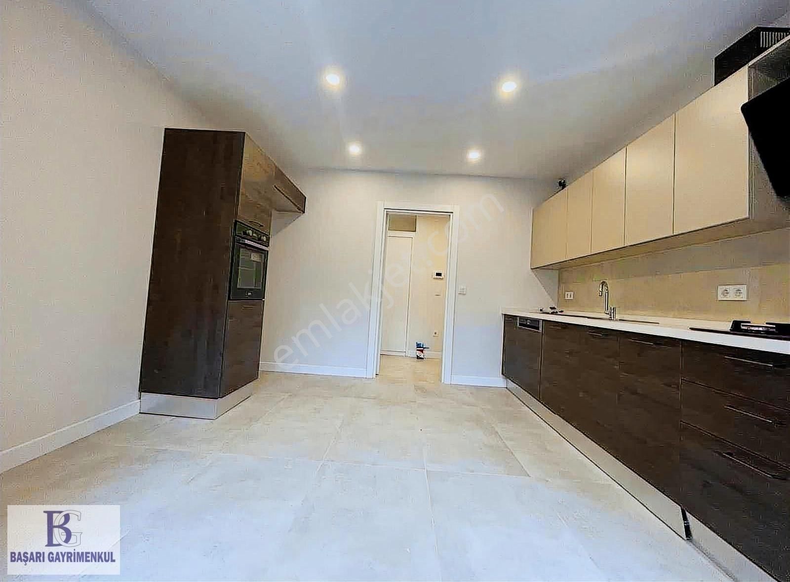 Başarı'dan Bağdat'a Çok Yakın 220 M2 Geniş Balkonlu ( Sıfır ) - Görsel 14